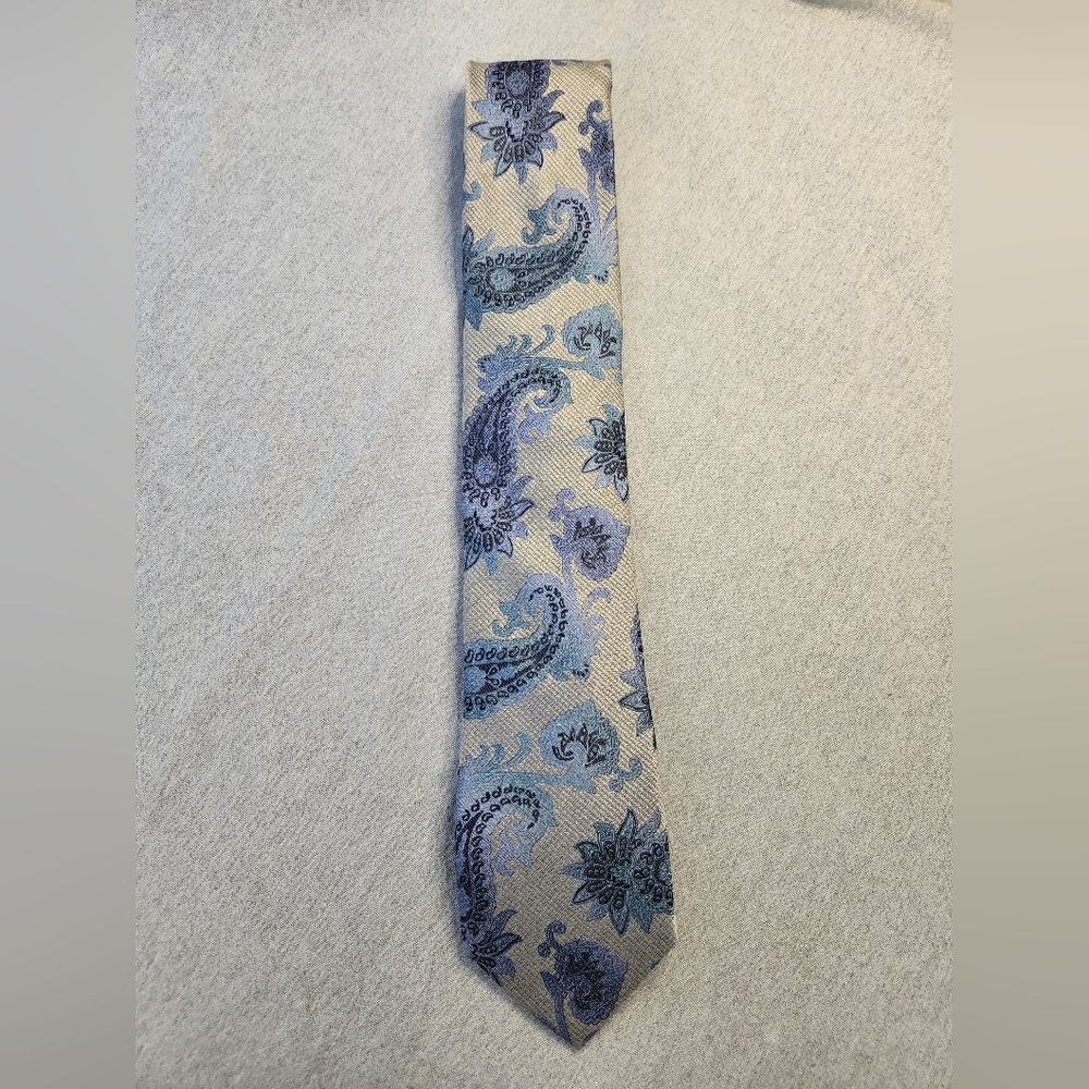 Alfred Sung Tie Necktie Grey and Blue Paisely 100% Silk Mens